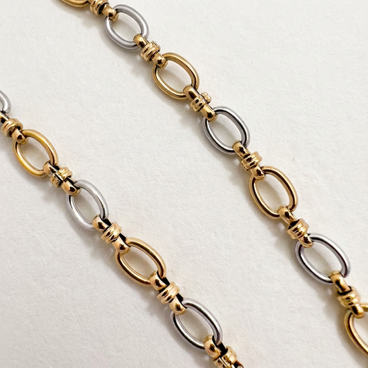 The Golden Link Necklace