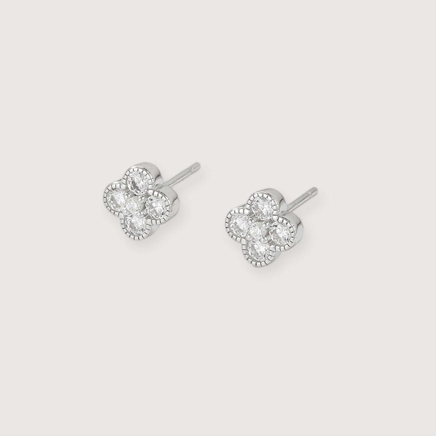 Clover Shine Stud Earrings