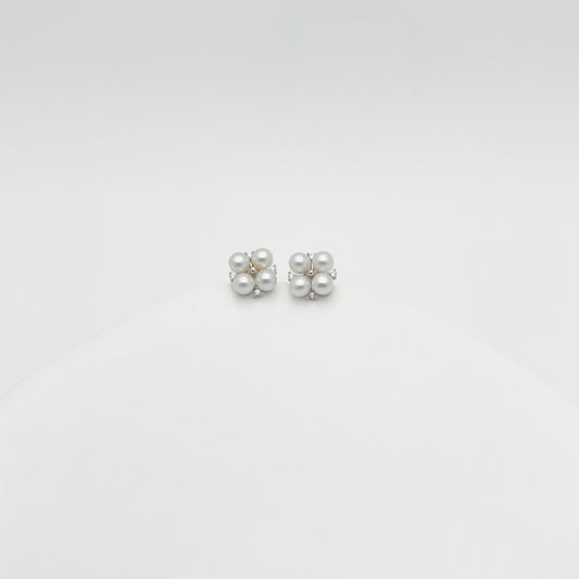 Clover Pearl Cluster Stud Earrings