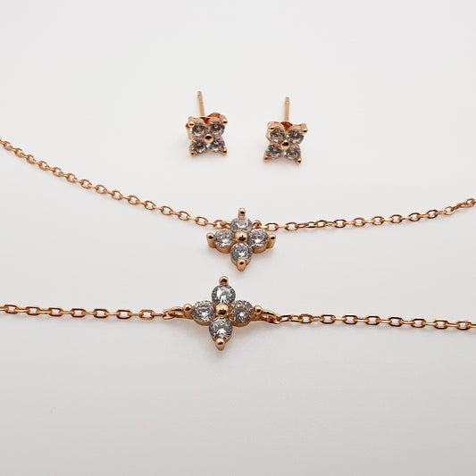 Four-Leaf Elegance Set